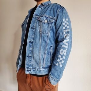 Levi's printed sleeve denim trucker jacket